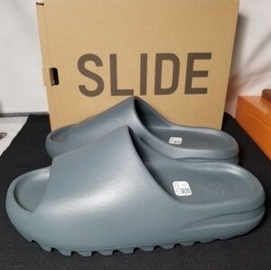 Yeezy Slate Marine Slides. New, Deadstock. Men's Size 10